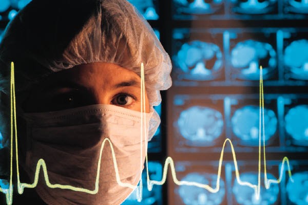 В Кузбассе впервые проведена операцию микрохирургической реваскуляризации мозга